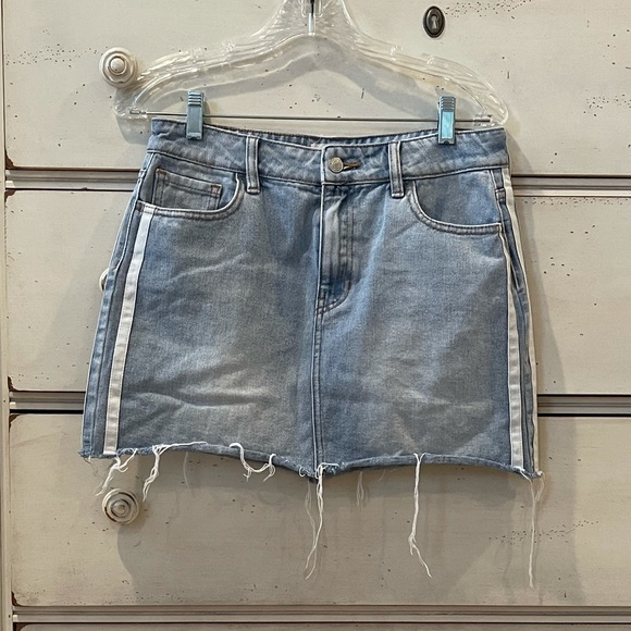 Pacsun Side Stripe Mini Skirt - Picture 4 of 6